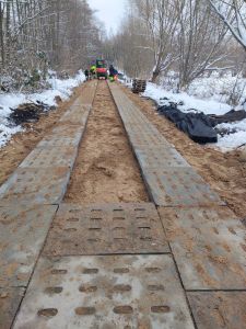 Budowa drogi z płyt betonowych