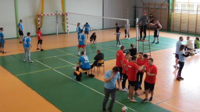 Wiosenny turniej rodzinny w piłkę siatkową