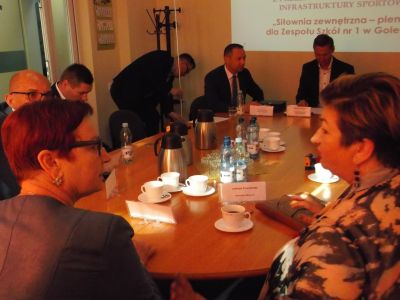  podpisanie umowy na modernizację infrastruktury sportowej